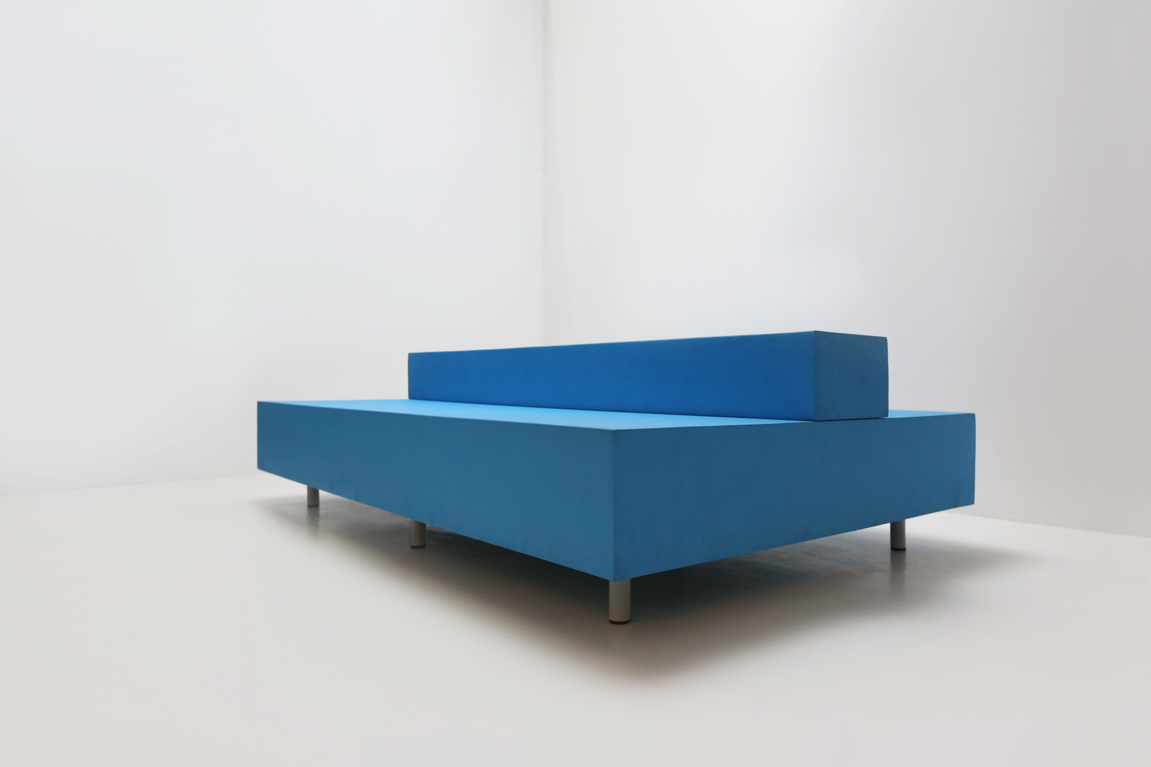 Maarten Van Severen Blue bench BB97thumbnail